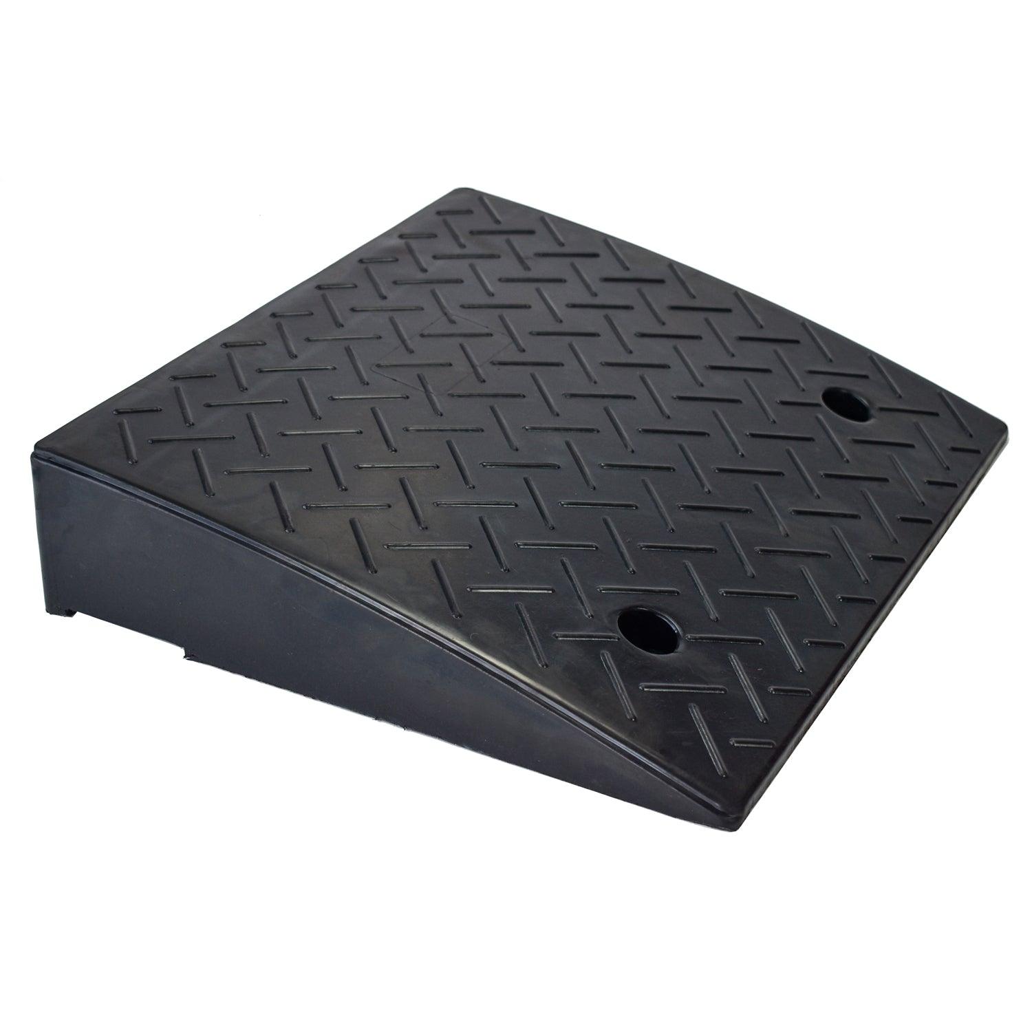 18.9“ Rubber Curb Ramp Kerb Slope Weight Capability 20 Tons for Truck - JACKWIN-Traffic Safety Products Manufacturer in China