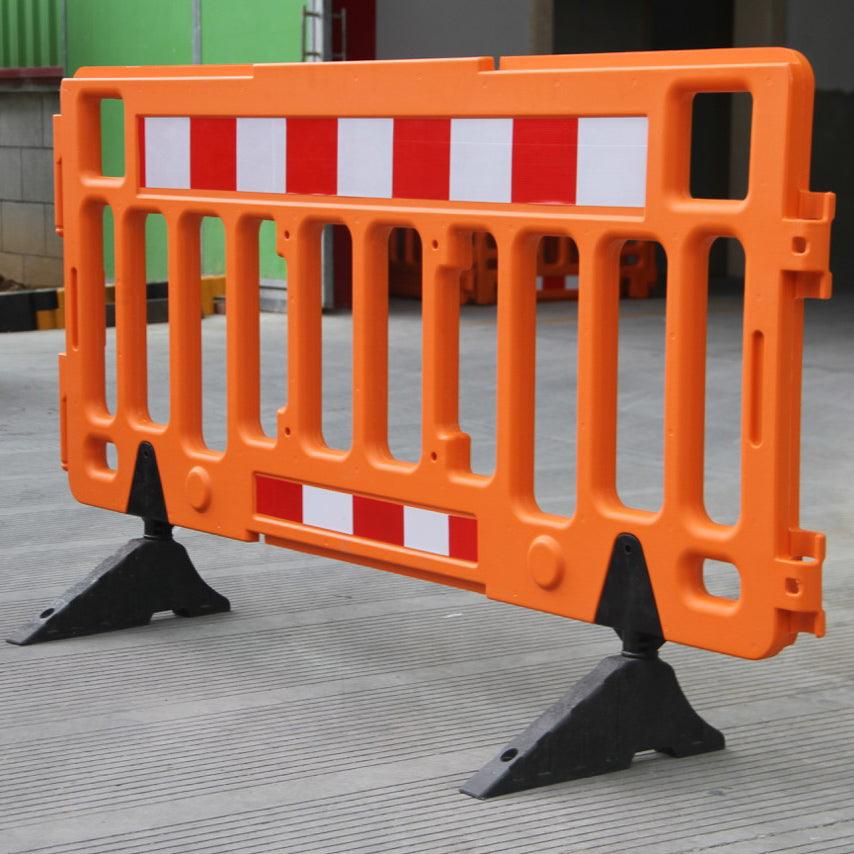 2 Meter Plastic Road Barrier with Swivel Feet - JACKWIN-Traffic Safety Products Manufacturer in China