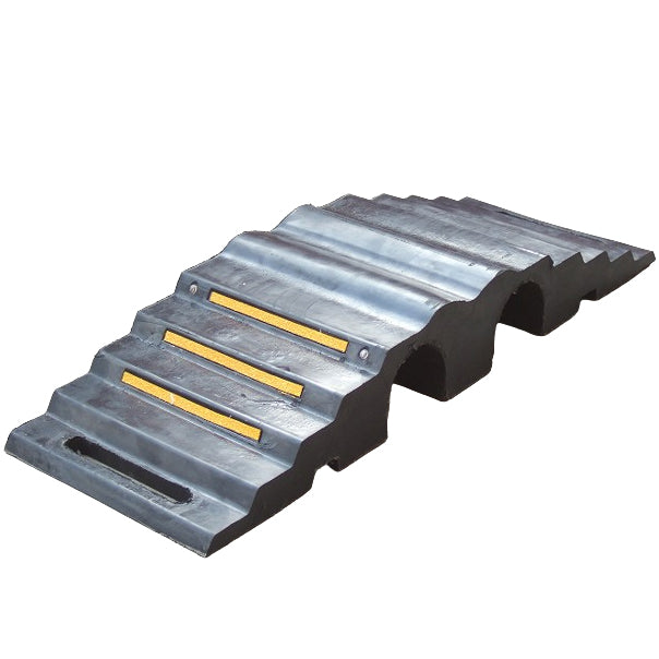 Rubber Fire Hose Bridge Protector Ramp Channel Size 100x100mm,30 Tons ...