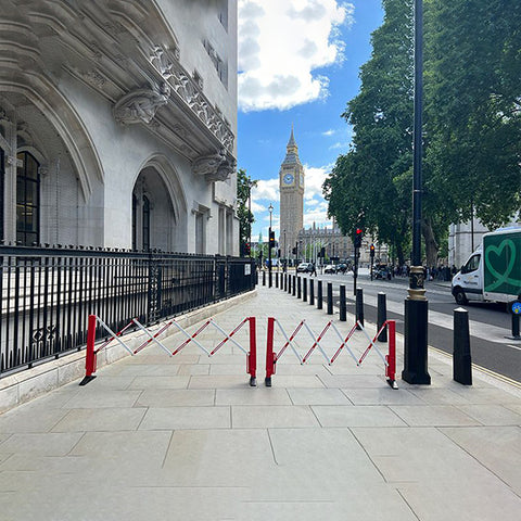 Red-White-Expandable-Safety-Barrier